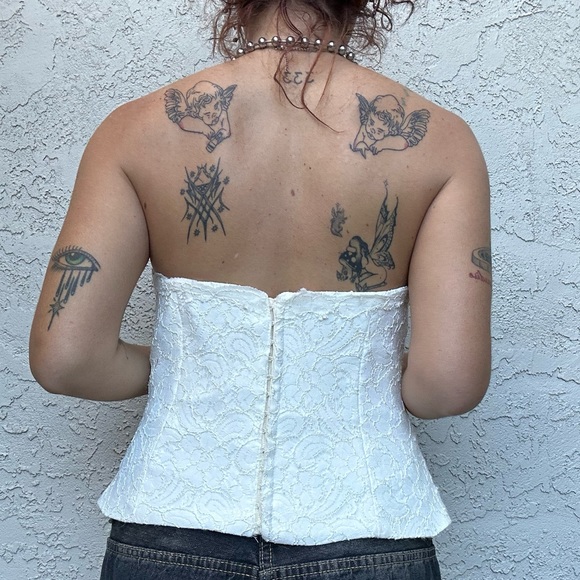 Beautiful Lace Corset, Never Worn - Picture 7 of 11